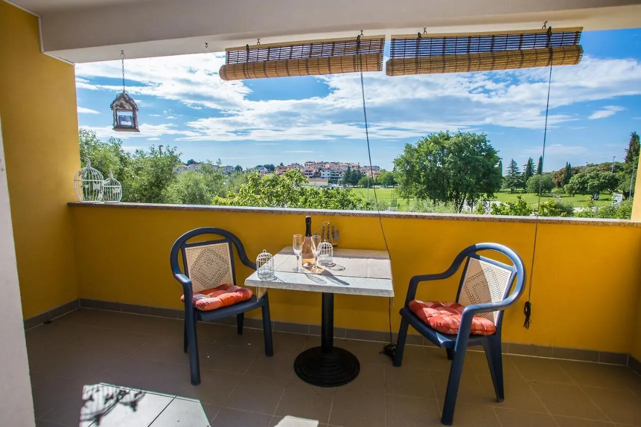 דירות ורסאר Apartman Vlado 0*,