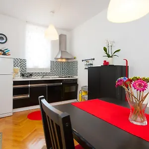  Apartment Premium Central